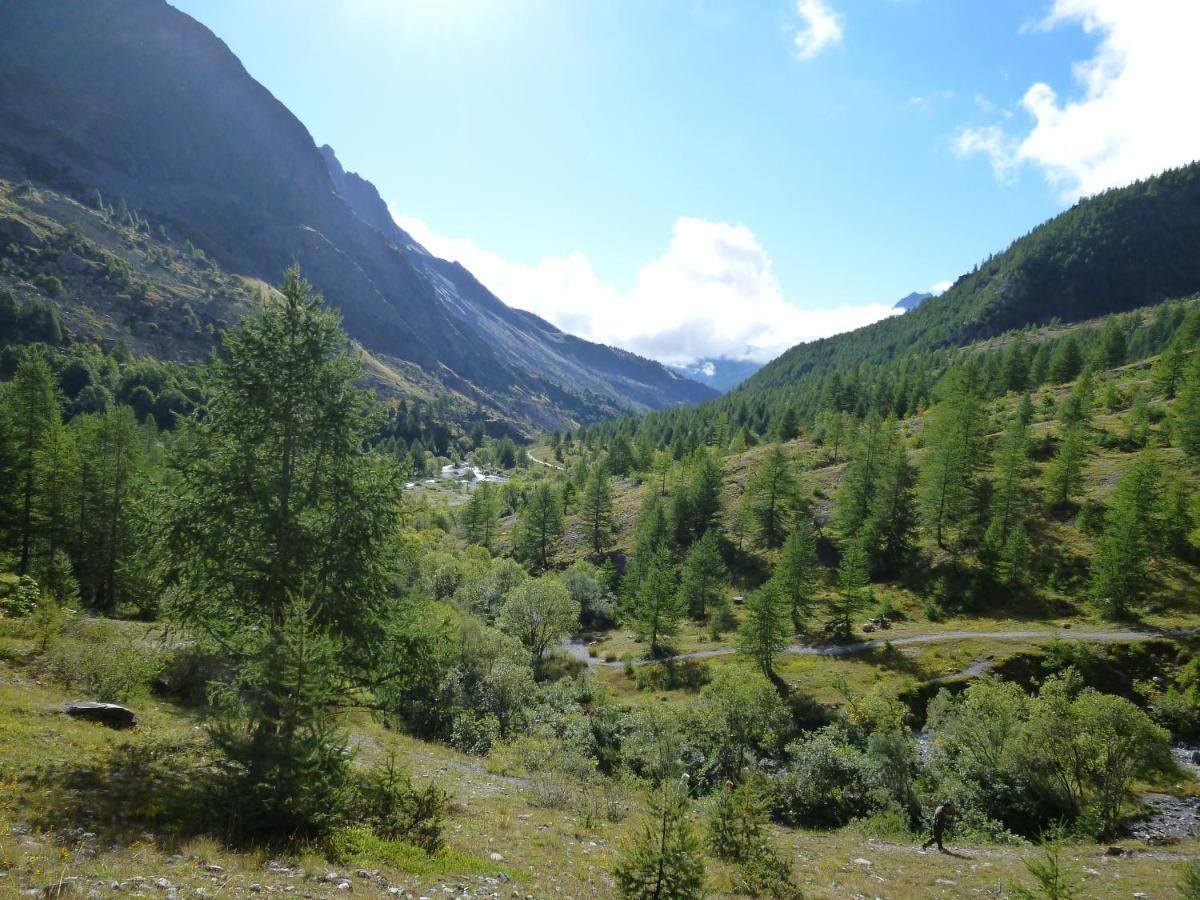 La Buneta Macra Bagian luar foto